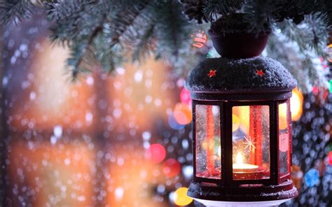 Snowing Christmas Lantern Wallpapers Wallpaper Cave