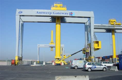 Rtgrmg Container Crane United Arab Emirates