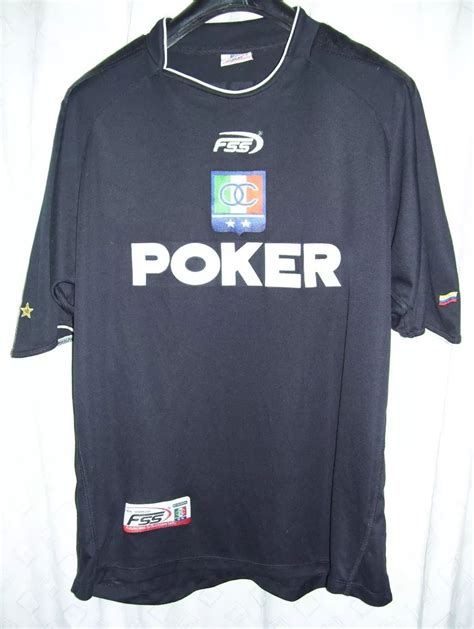 Gracias al título, jugó ante porto de portugal la copa intercontinental 2004 , última edición del certamen, y la recopa sudamericana 2005 frente a boca juniors de argentina , casualmente el mismo rival al que derrotó en la final de la presente competición. Once Caldas Visitante Camiseta de Fútbol 2004.