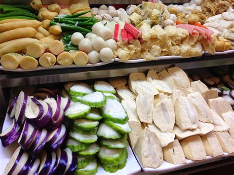 When you think about yong tau foo (ytf), what comes to mind is probably a smorgasboard of items stuffed with fish paste and served in soup or drenched in sweet sauce. FoodieFC: Orchard Yong Tau Foo (Cuppage Plaza)