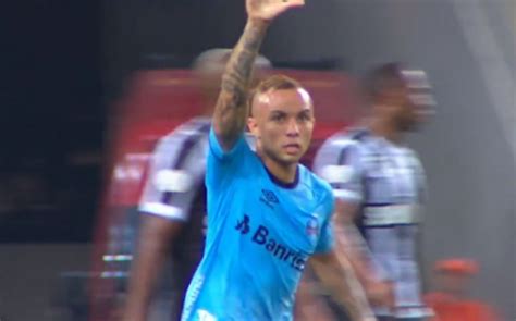 We did not find results for: Ceará bate Grêmio no Castelão, se recupera e mantém ...