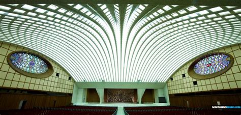 Why Was The Papal Audience Hall Building At The Vatican Constructed In