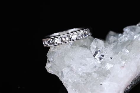 Stunning Hand Cut French Cut Diamond Eternity Ring • Cm Weldon