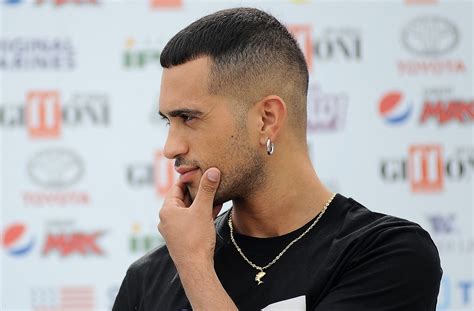By newusername 19 hours ago in entertainment news. MAHMOOD FA INFURIARE IL WEB - BOLLICINE VIP