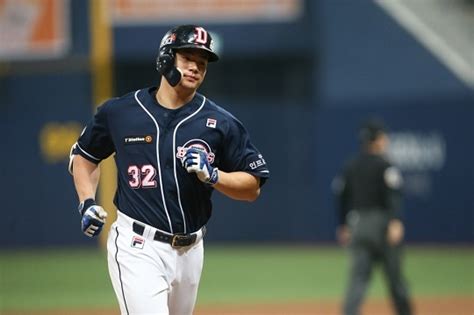 Jun 26, 2021 · 두산, 김재환·로켓·박치국 등 핵심 전력 부상 이탈, 문화스포츠 견제구 공갈포 된 김재환, ML 진출 가능할까 - 오마이스타