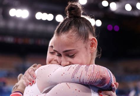Britain S Twin Gymnasts Jessica And Jennifer Gadirova Won Olympic