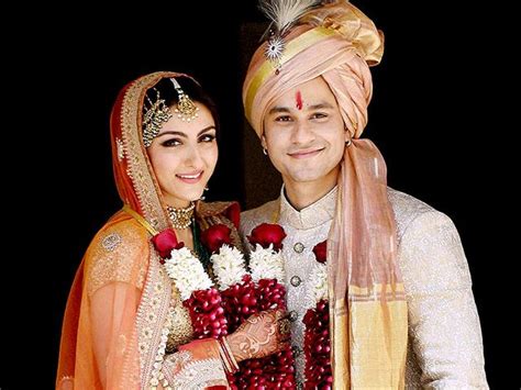 in pics soha ali khan kunal kemmu s intimate wedding ceremony entertainment hindustan times