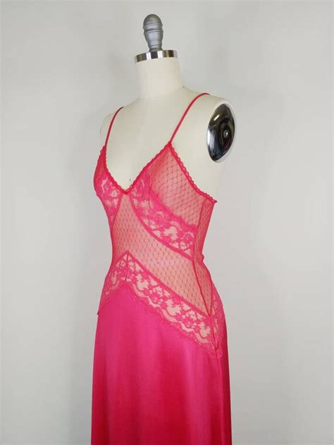 1970s Formfit Raspberry Pink Stretch Lace Nylon Night Gem