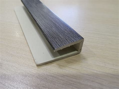 Vinyl Flooring Spc WPC Accessories Skirting Baseboard - China Skirting