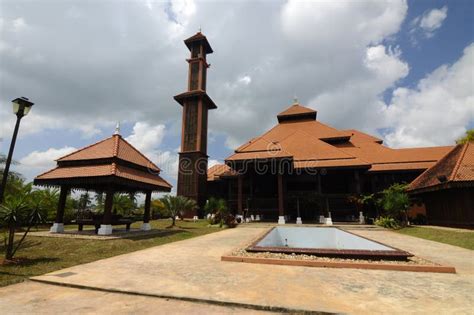 Moschea Di Ulul Albab Masjid Kayu Seberang Jertih In Terengganu