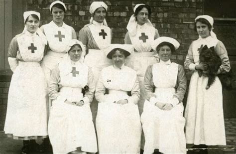 Nurses And Red Cross Vads During The First World War Nursing History Uniforms Caps Pins Etc