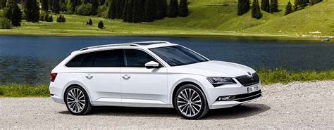 Škoda superb will support you with numerous safety assistants, simply clever features and connectivity services. Koupit Skoda Superb ojetý vůz u Autoscout24