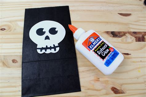 Spooky Diy Halloween Treat Bags Craft Extreme Couponing Mom