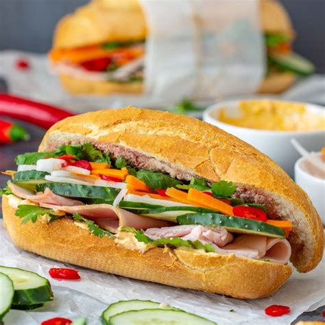 I learned this recipe and technique from my mom many years ago. Vietnamese Sandwich Banh Mi with Cold Cuts - Happy Foods Tube