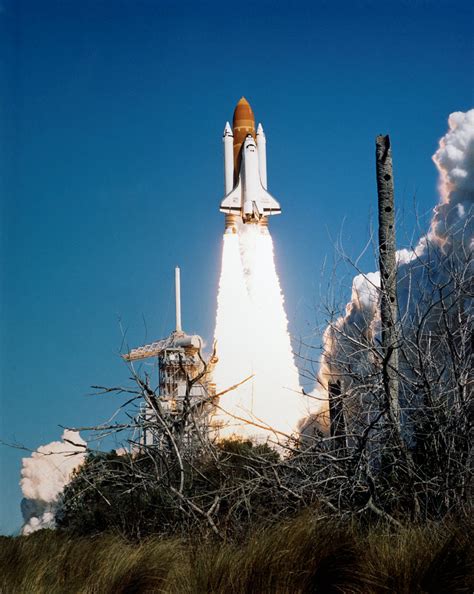 Space Shuttle Challenger Lifts Off 51l S 154 28 Jan 1986 Flickr