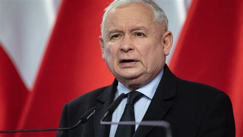 Kaczyński was the law and justice prime ministerial candidate in the september 2005 polish parliamentary election. Rodzinne powiązania Jarosława Kaczyńskiego i Małgorzaty ...