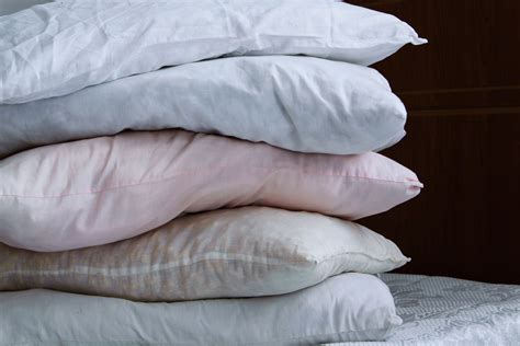 Popular Types Of Pillows For Beds