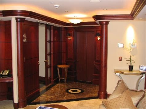 Browse a large selection of millwork on houzz, including crown molding, cornice, baseboard molding, window trim, door trim and chair rail ideas. B.H. DAVIS COMPANY -- Projects - Cherry curved crown ...