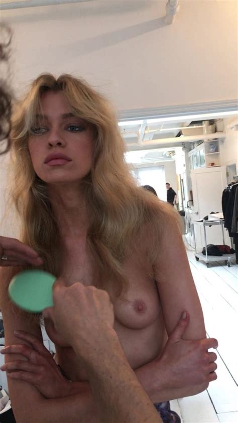 Stella Maxwell Pussy Slip The Fappening Hot Sex Picture