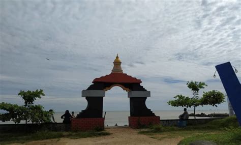 Maybe you would like to learn more about one of these? 10 Gambar Pantai Delegan Gresik 2021 Harga Tiket Masuk ...