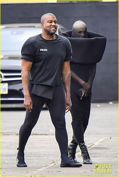 Photo Kanye West Bianca Censori Nylon Outfit Church La 22 Photo