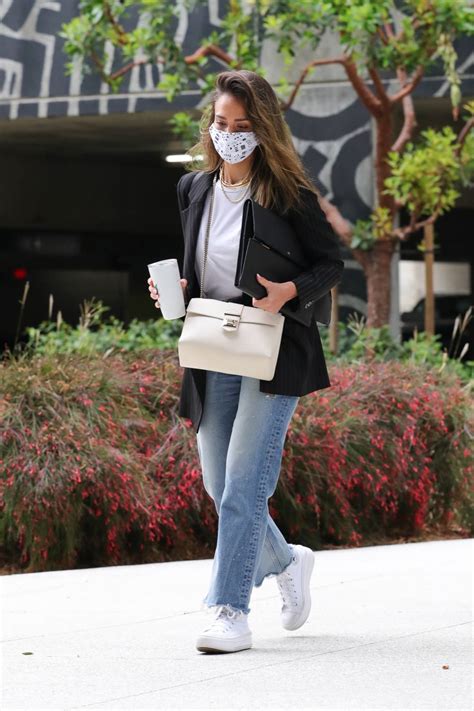 Jessica Alba In Denim Arrives At Her Office In Los Angeles 08 Gotceleb