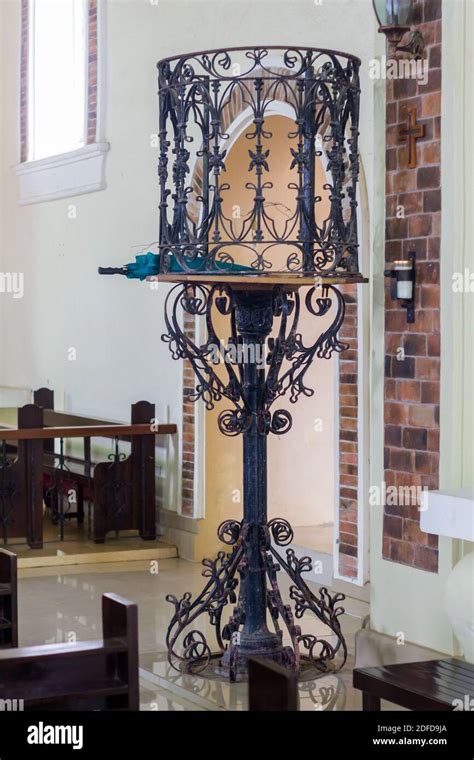 Inside Catholic Church Pulpit Hi Res Stock Photography And Images Alamy