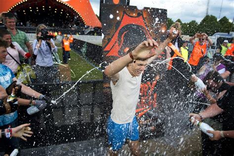 Billeder Roskilde Festival Rummer Alt Fra Nøgenløb Til Snowden Ligetil Dr