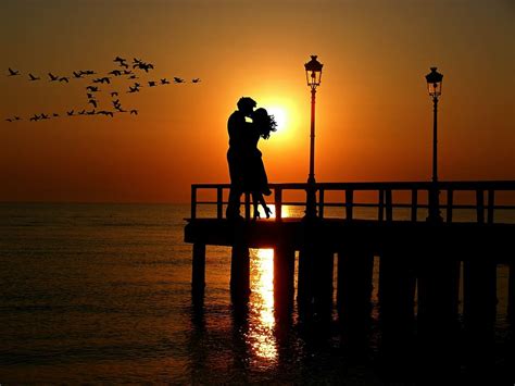 Hd Wallpaper Silhouette Of Man And Woman Lovers Sunset Romance