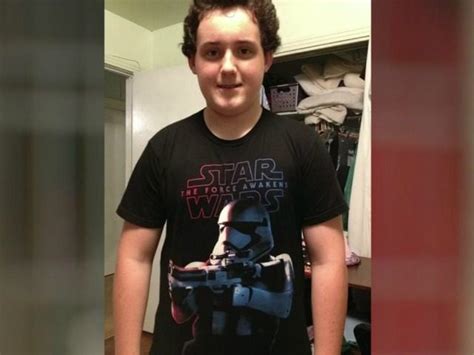 7th grader forced to cover up star wars shirt because of stormtrooper s gun