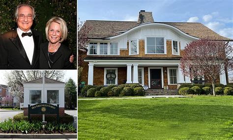 Ruth Madoff Is Living In A 38m Mansion Owned By Her Sons First Wife Following Bernies Death