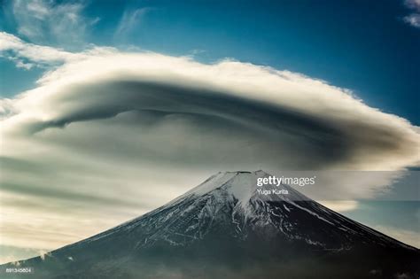 Mt Fuji With A Huge Lenticular Cloud High Res Stock Photo Getty Images