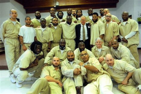 Tiešraide Saķere Sikspārnis New Jersey Prisons Imunitāte Sortie