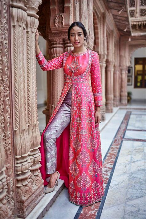 Wedding Guest Outfit Spring Indian Wedding Outfits Indian Outfits Spring Wedding Bridal