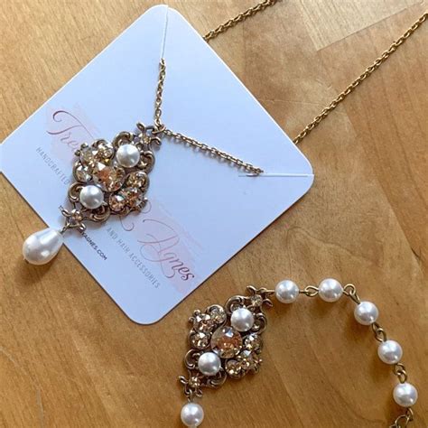 Bridal necklace Wedding jewelry Pearl Wedding necklace Swarovski