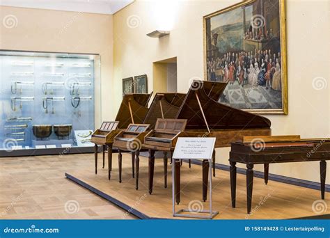 The Represents An Exposition Of The History Of Antique Musical