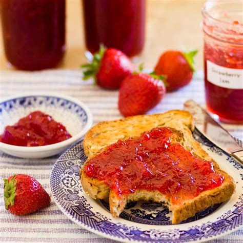 Homemade Fresh Strawberry Jam With Pectin The Joy Of An Empty Pot