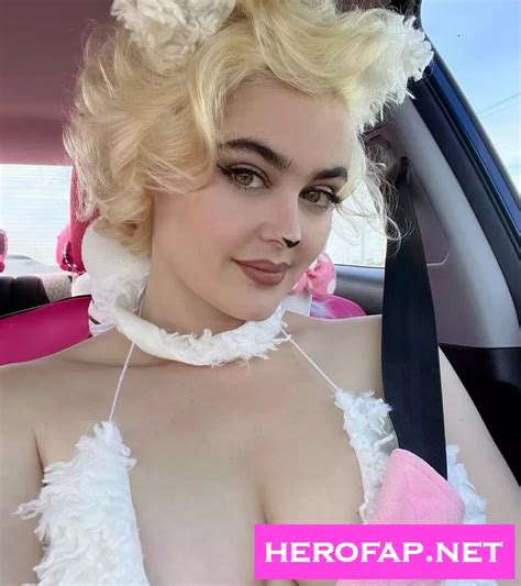 Stefania Ferrario Download OnlyFans Nude Photo