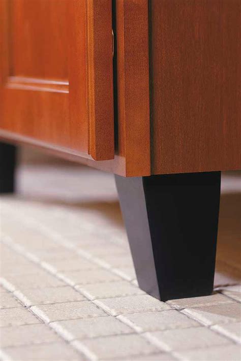 Tapered Cabinet Leg Diamond Cabinetry
