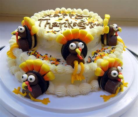 We're loving the idea of place cards, as we now move from the food to the decor! Ronna's Blog: Thanksgiving Cake
