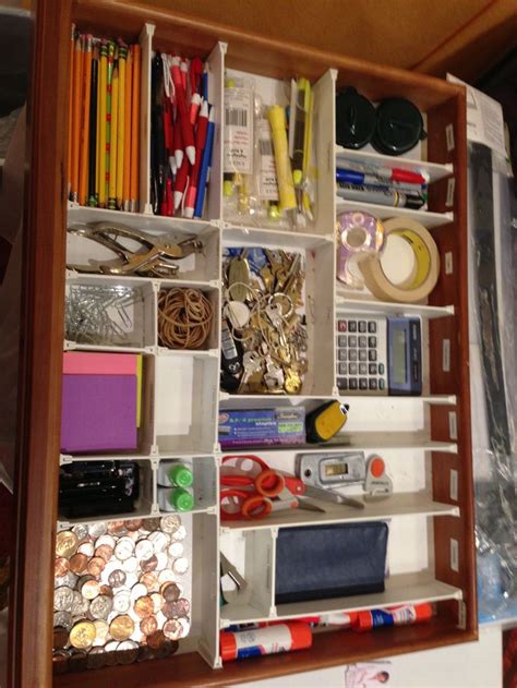Make Smaller Spaces To Better Organize Drawers Pin Created By Mary