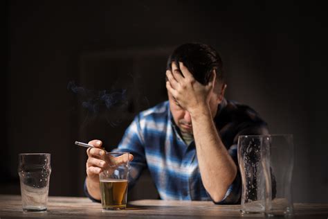 How Does Alcohol Addiction Manifest