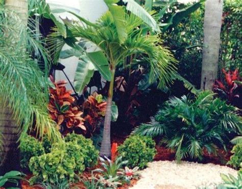 Awesome Tropical Garden Landscaping Ideas 14 | Tropical garden, Tropical landscaping, Tropical ...