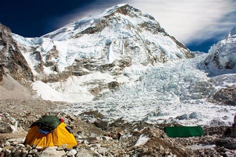 Triumph At 29000 Feet The 10 Greatest Moments On Everest Outside Online