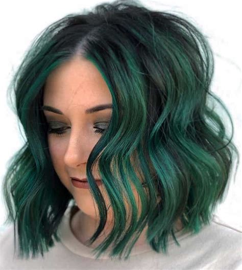 20 Wildest Emerald Green Hairstyles For Young Women Hairstyle Camp