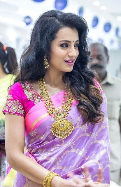 7 Beautiful Hairstyles For Silk Saree Paperblog Saree Hairstyles Indian Beauty Saree