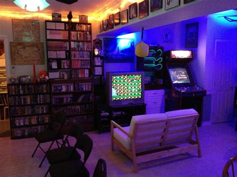 My Friends Amazing Gamer House 27 Images Video Game Rooms Retro