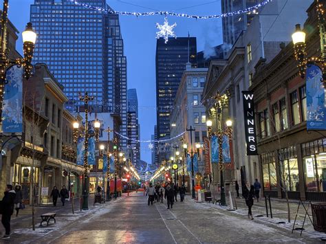 Christmas On Stephen Avenue So Beautiful Lovely Evenings Like This