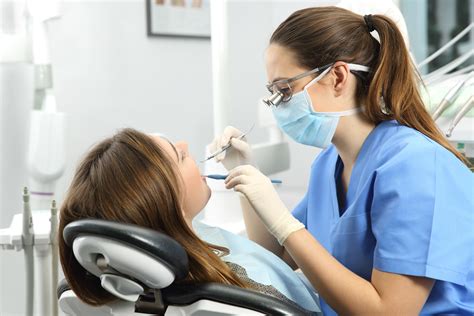 ¿odontólogo O Dentista