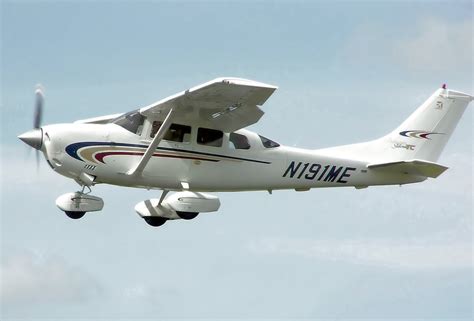 Cessna 206 6 Seater Plane Flew In A Plane Like This Up To Lake